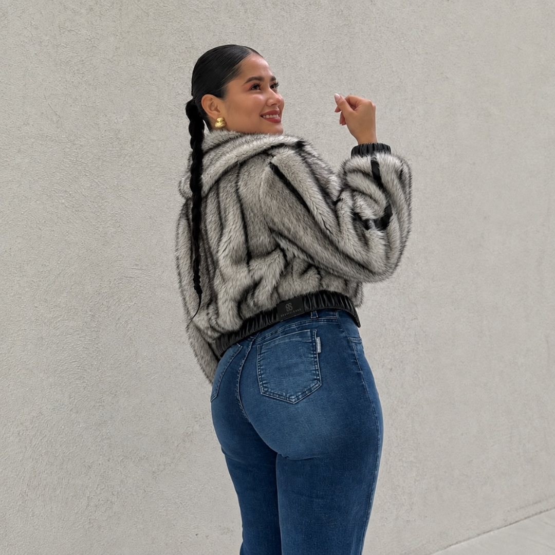 Chaqueta Efecto Pelo Gris