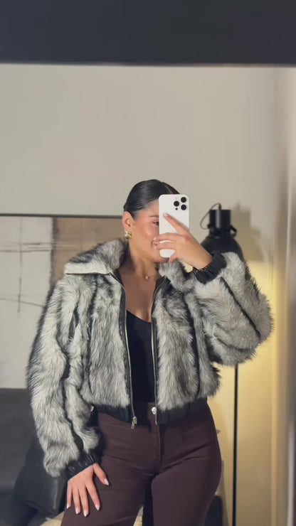 Chaqueta Efecto Pelo Gris